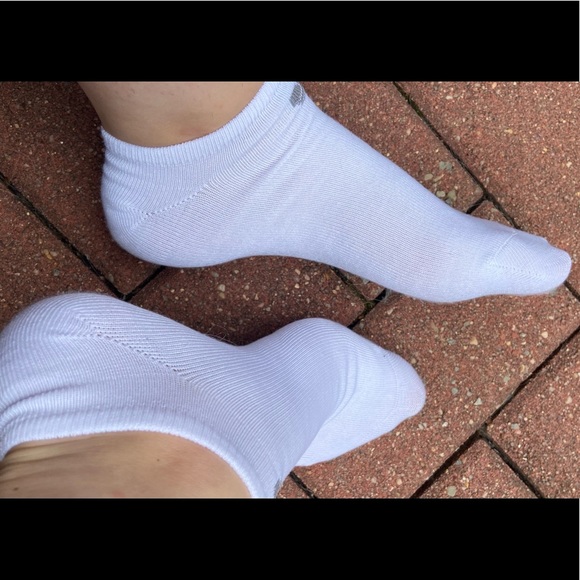 White - Exercise - Picture 1 of 5